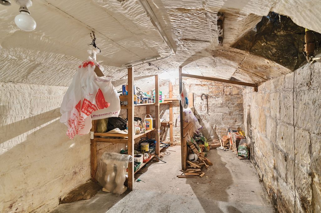 Property photo 3 of 15 Cellar