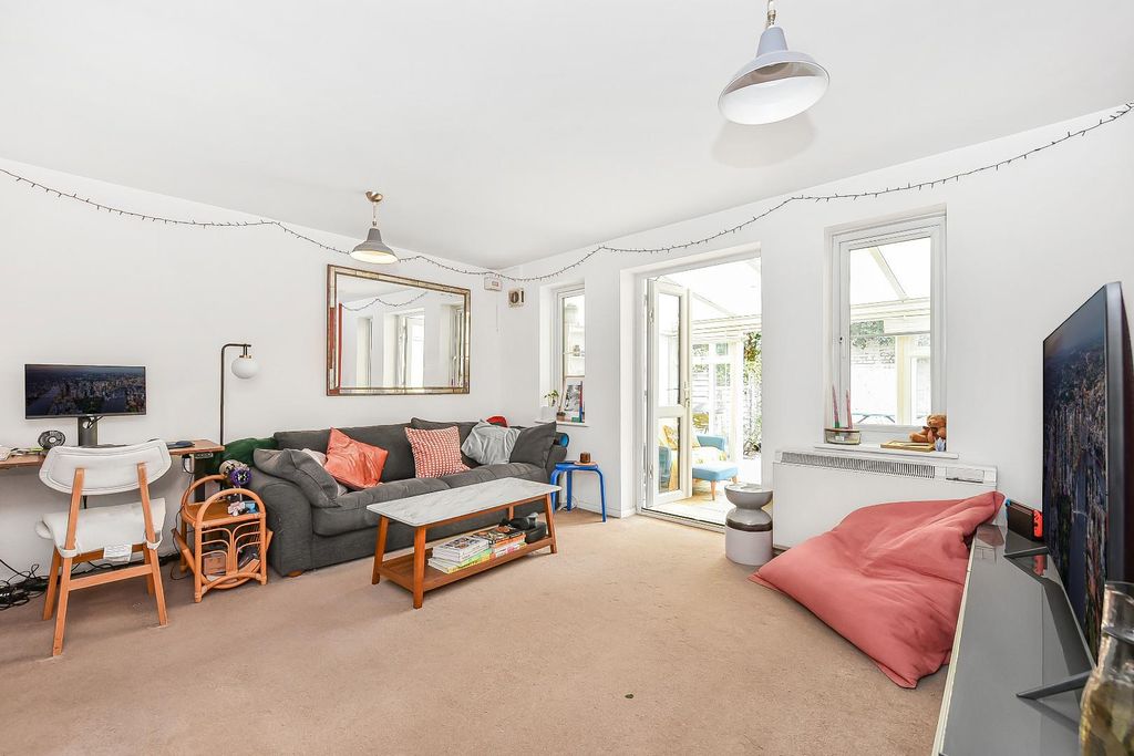 Property photo 3 of 14 3..Jpg