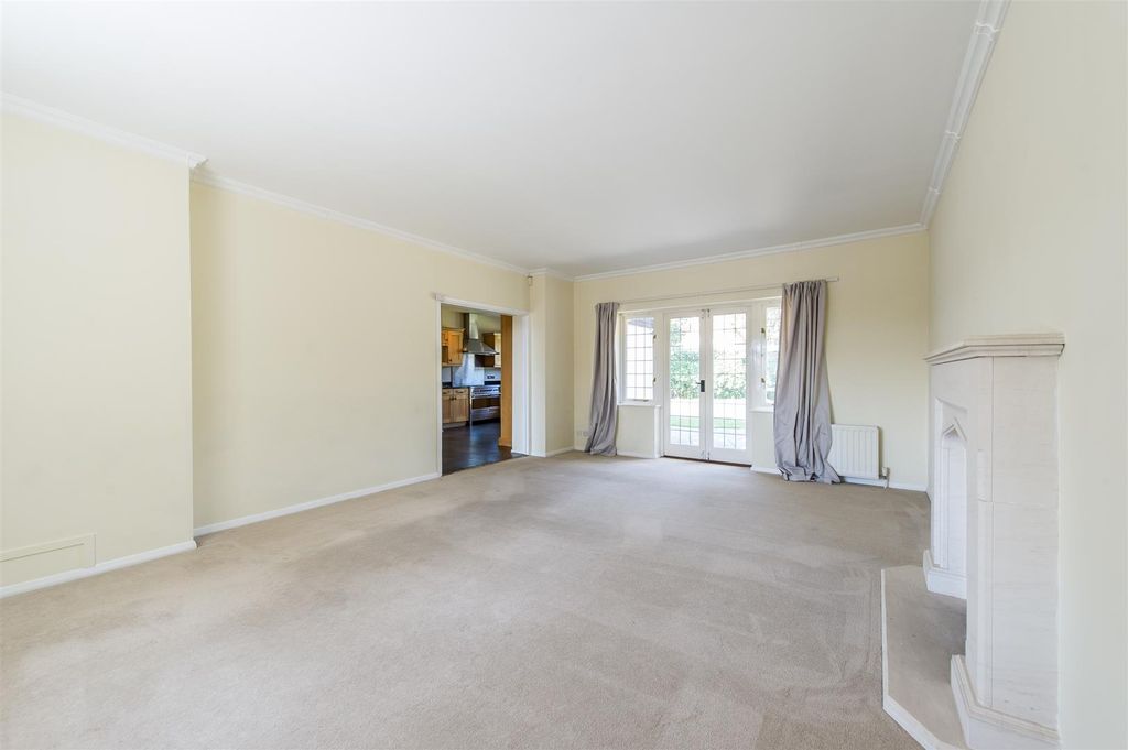 Property photo 2 of 32 219Hadlowroad-12.Jpg