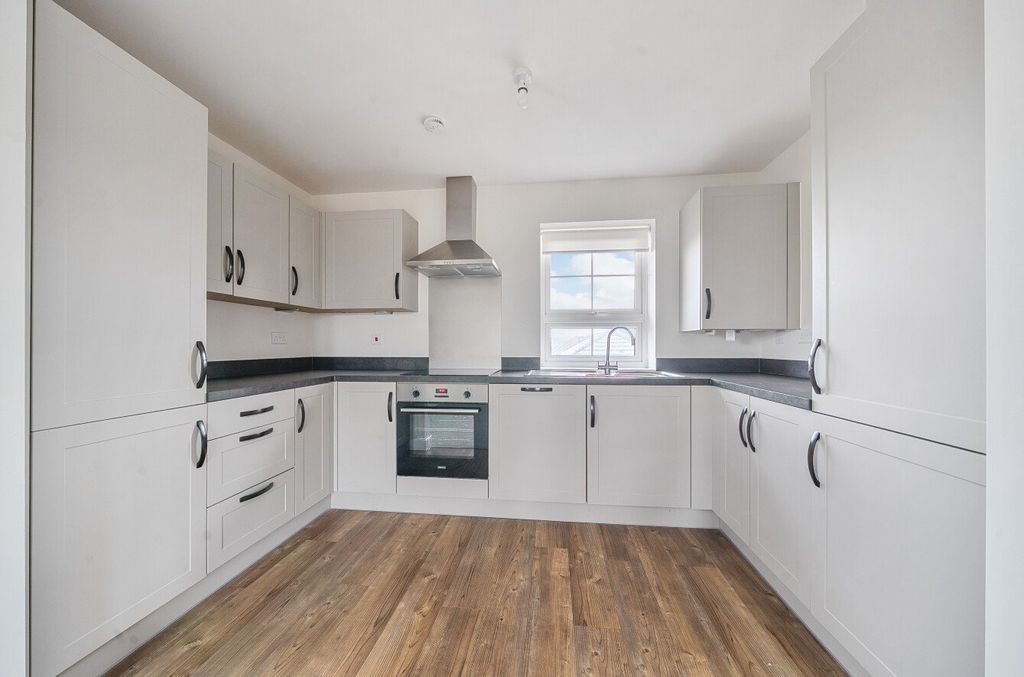 Property photo 2 of 15 Picture No. 23