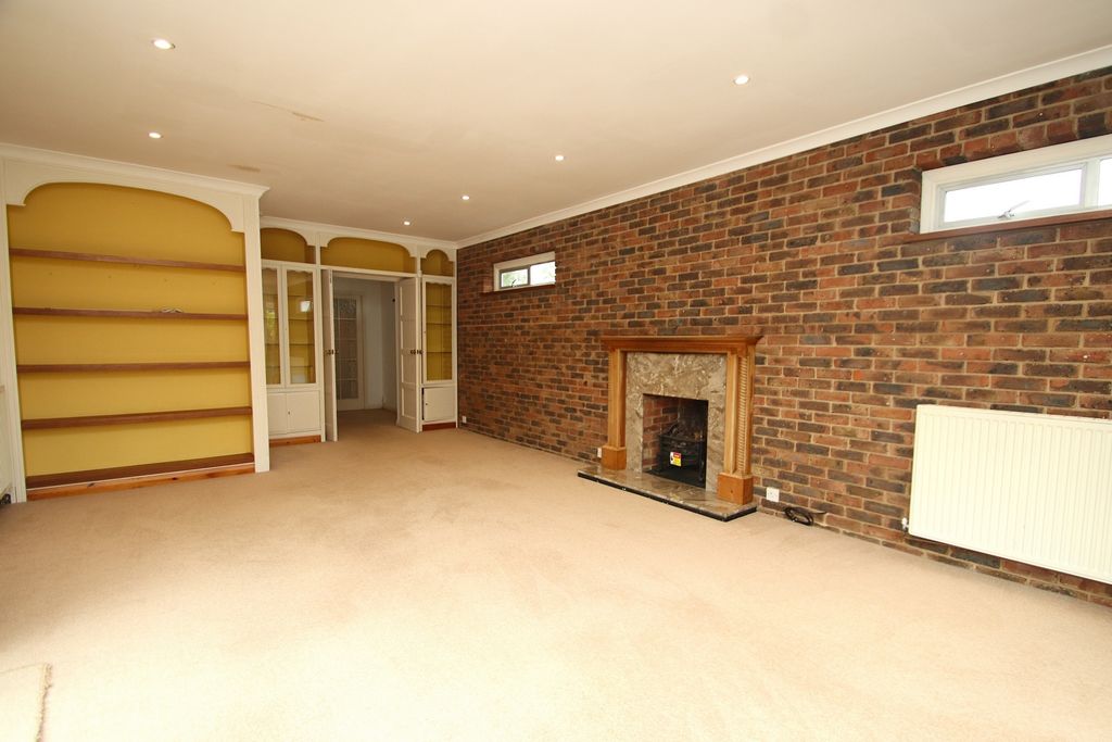 Property photo 2 of 24 Photo 3