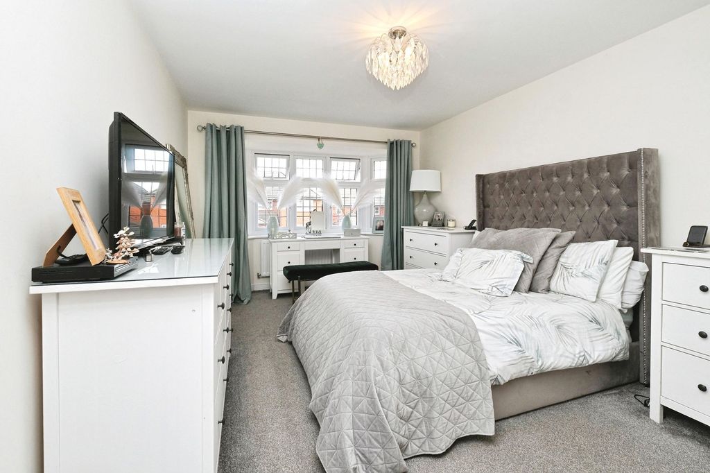 Property photo 3 of 20