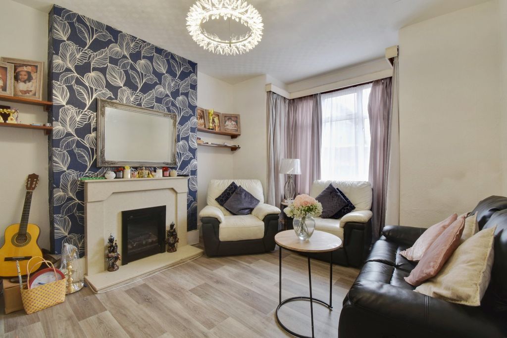 Property photo 2 of 10 Picture No. 09