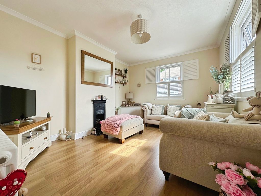 Property photo 2 of 17