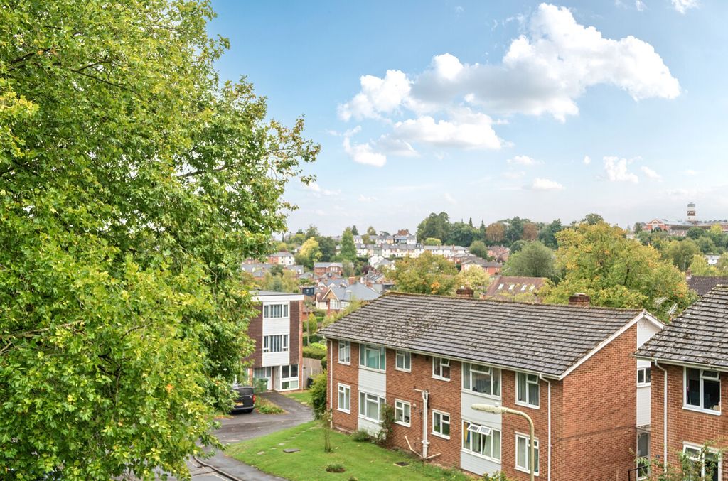 Property photo 2 of 8 1353914-5-68c1A8d...