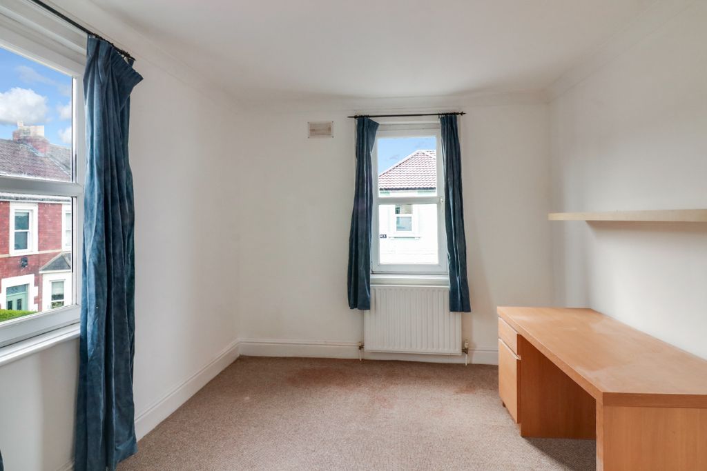 Property photo 2 of 13