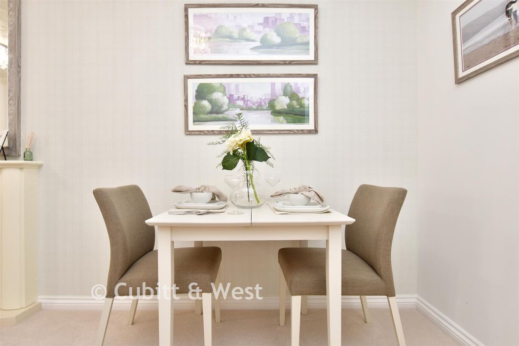 Property photo 3 of 5 Dining Area