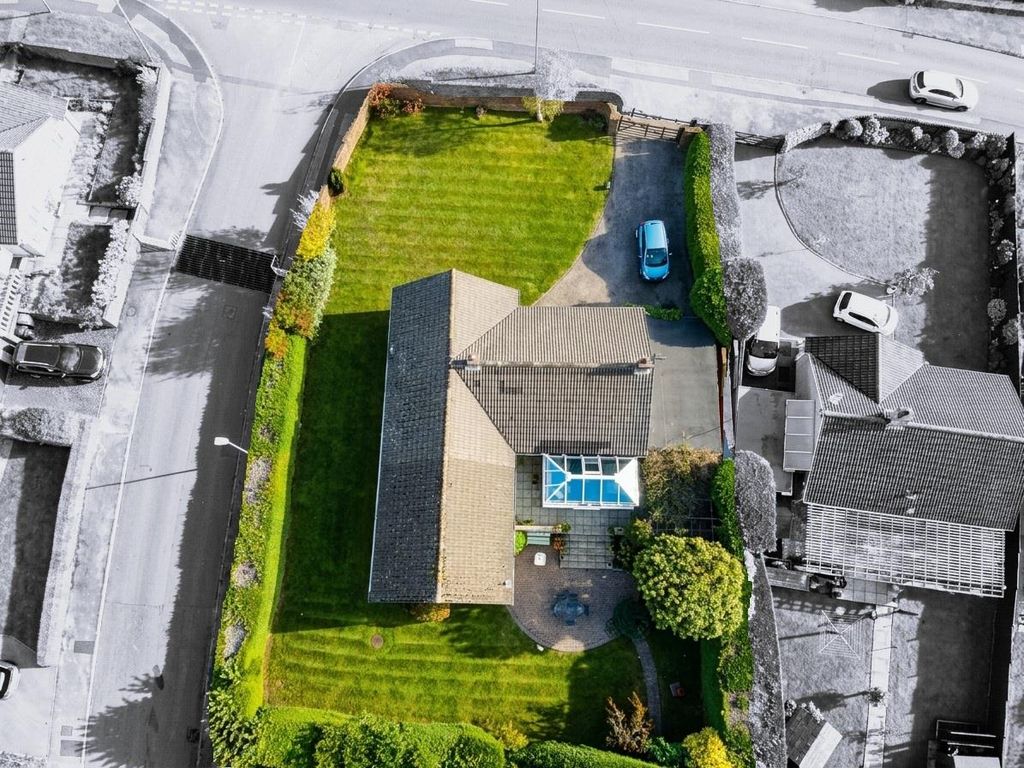 Property photo 2 of 36