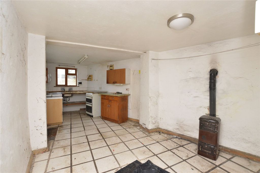Property photo 3 of 24 Picture No. 05