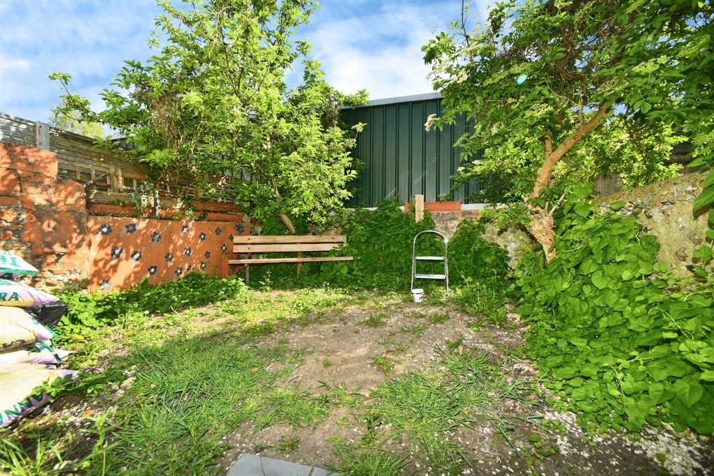 Property photo 2 of 17