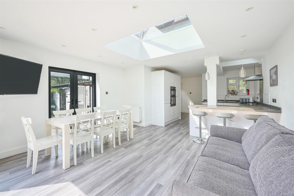 Property photo 3 of 20 Fir Tree Road, 134- (3).Jpg