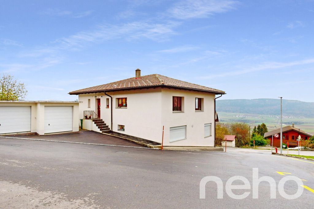 Property photo 1 of 11