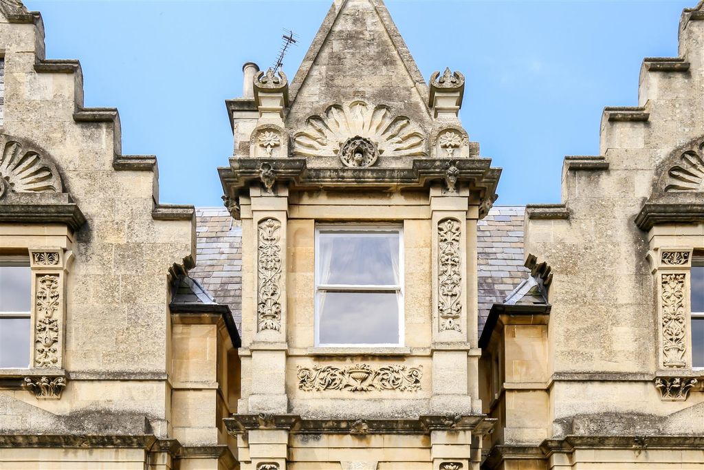 Additional image 16 of 6 bed detached house for saleChristchurch Road, Cheltenham GL50