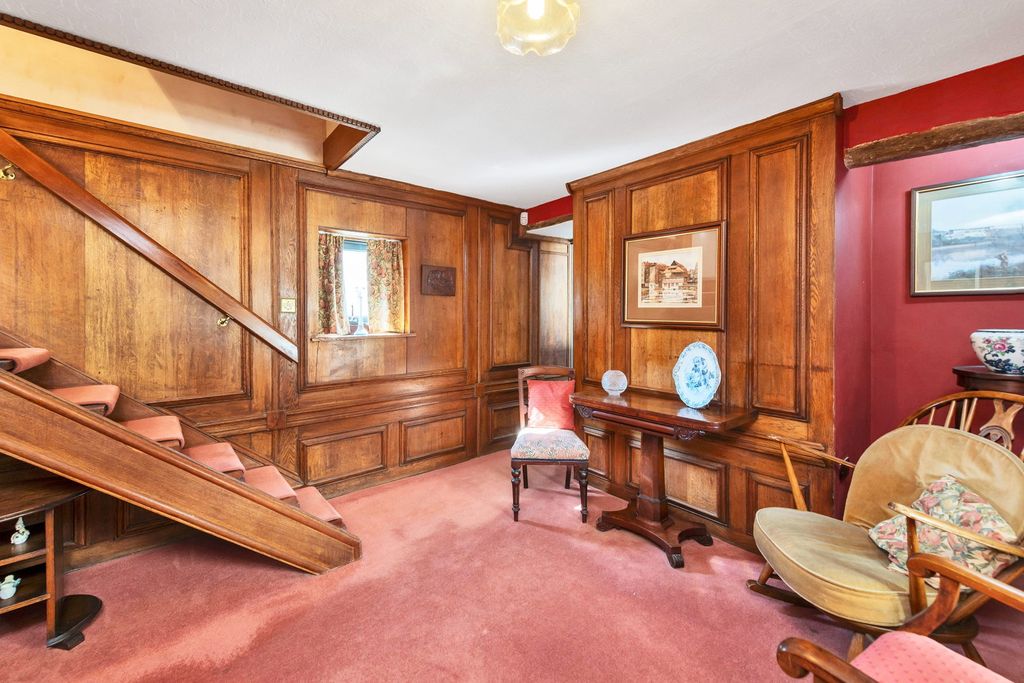 Property photo 3 of 34