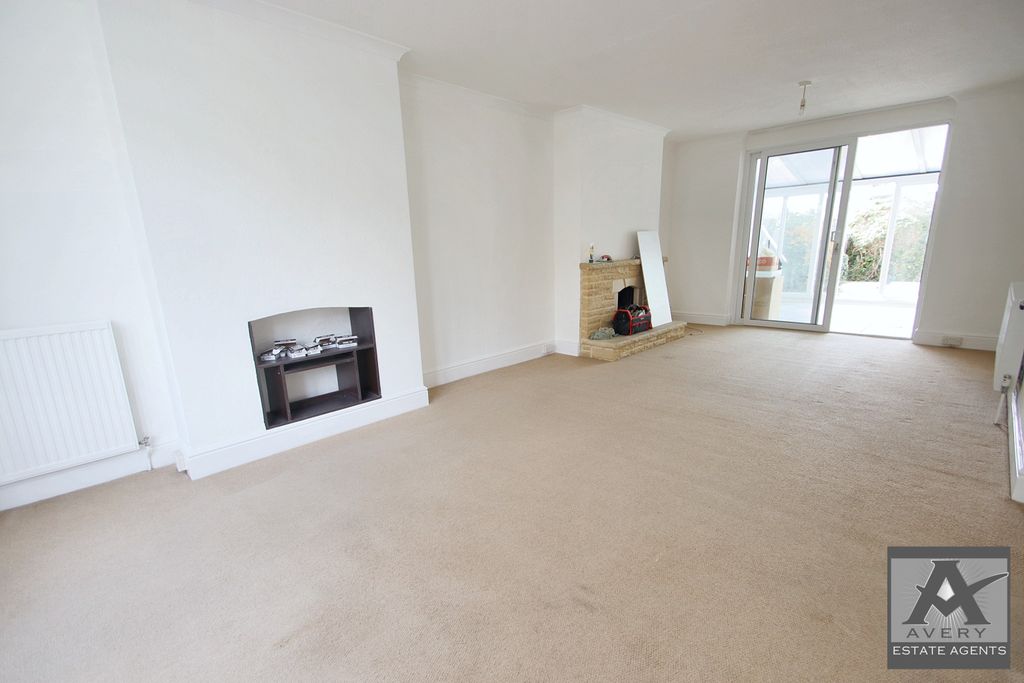 Property photo 3 of 21 Gallery