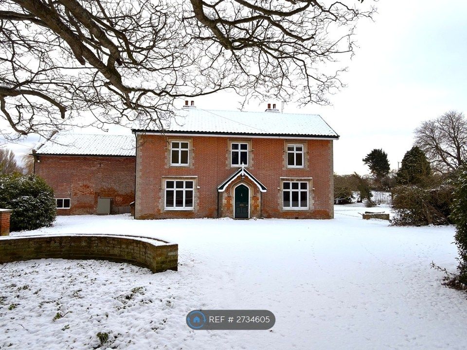 Property photo 1 of 20 Front Of House With Drive