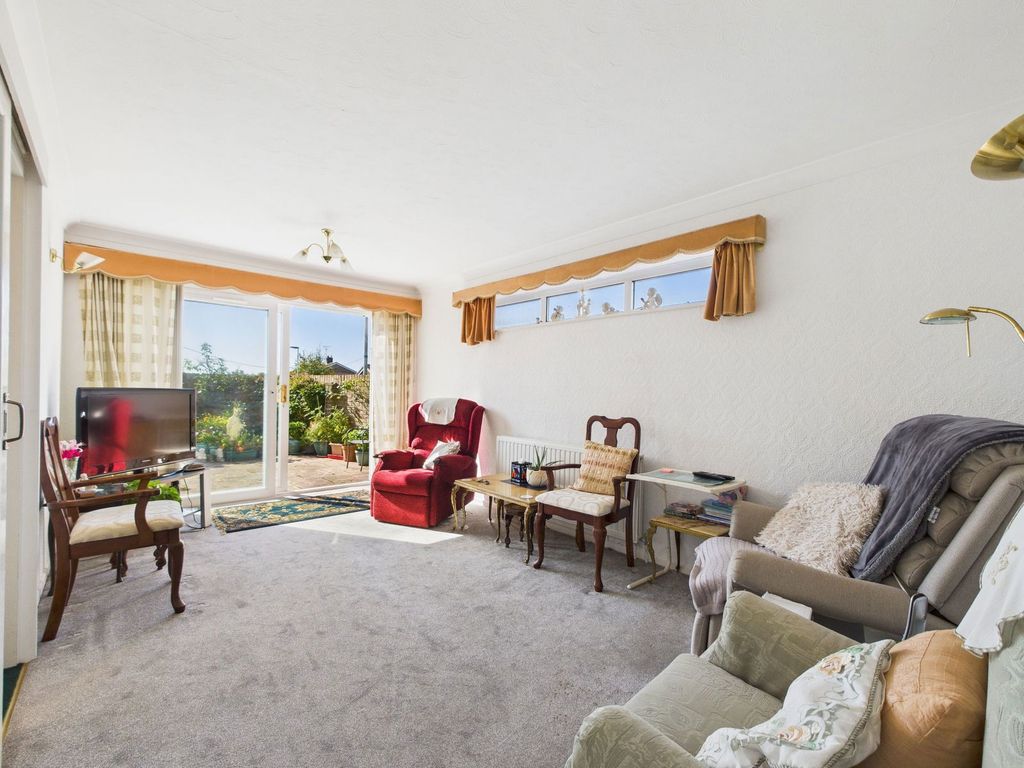 Property photo 2 of 28