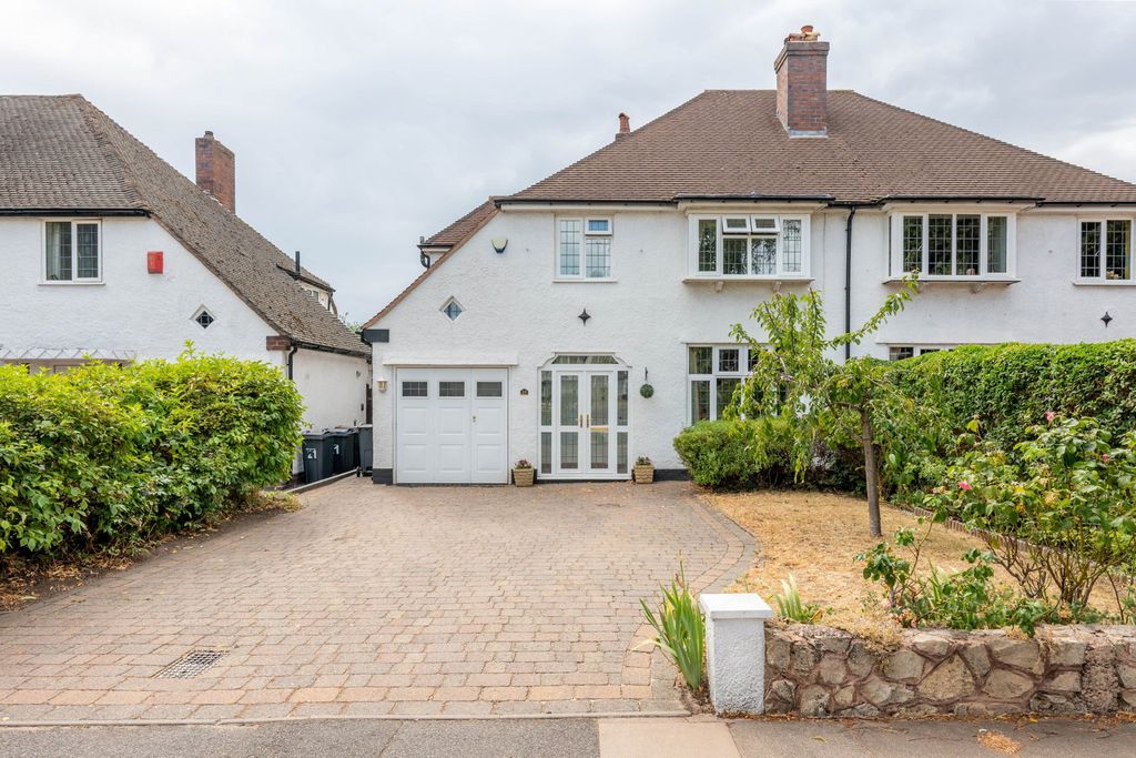 Property photo 1 of 31