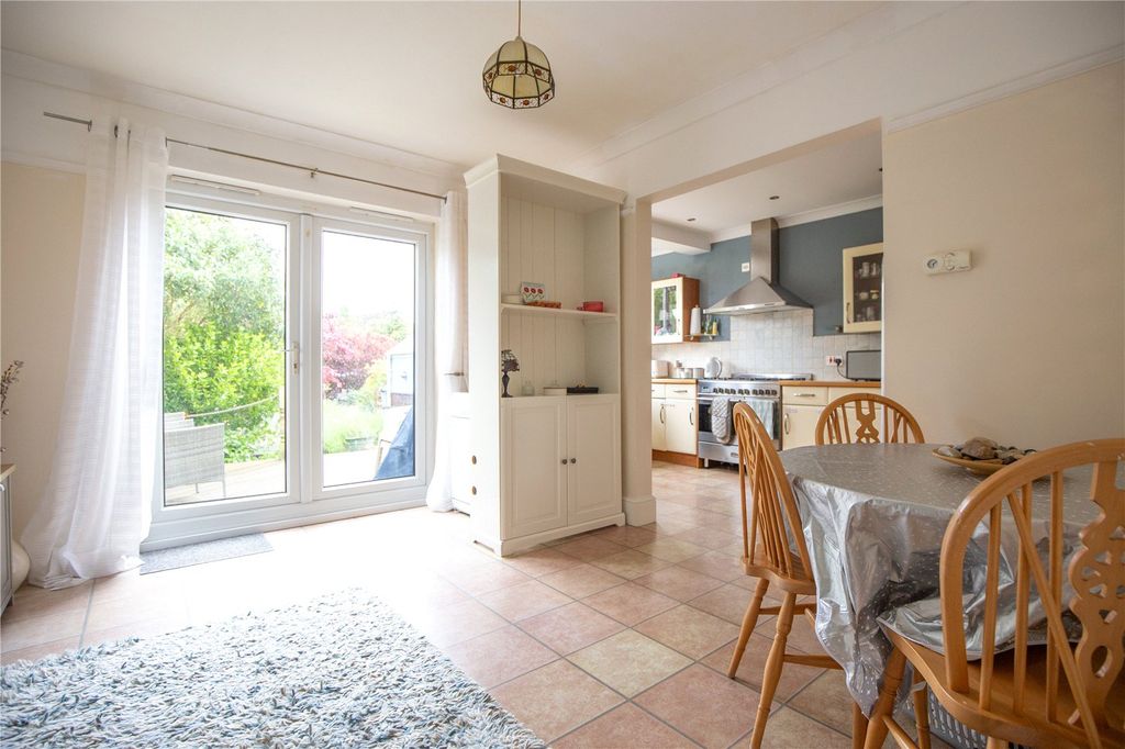 Property photo 3 of 17 Picture No. 12