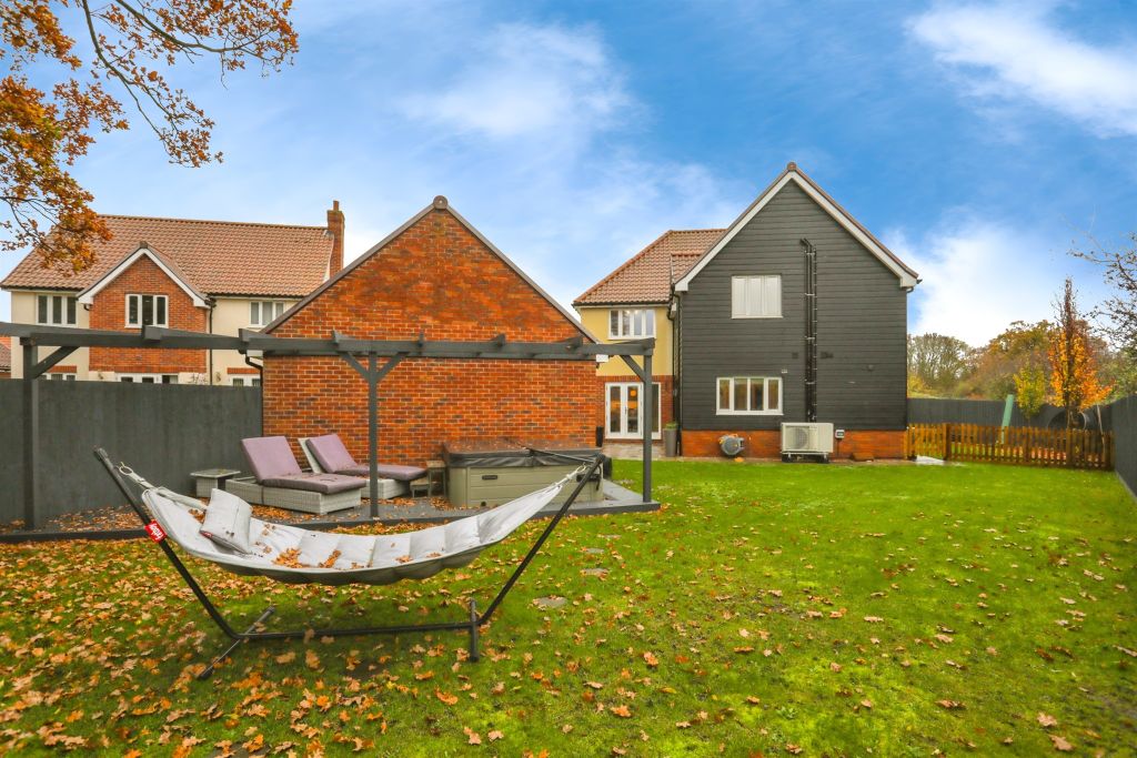 Property photo 2 of 22