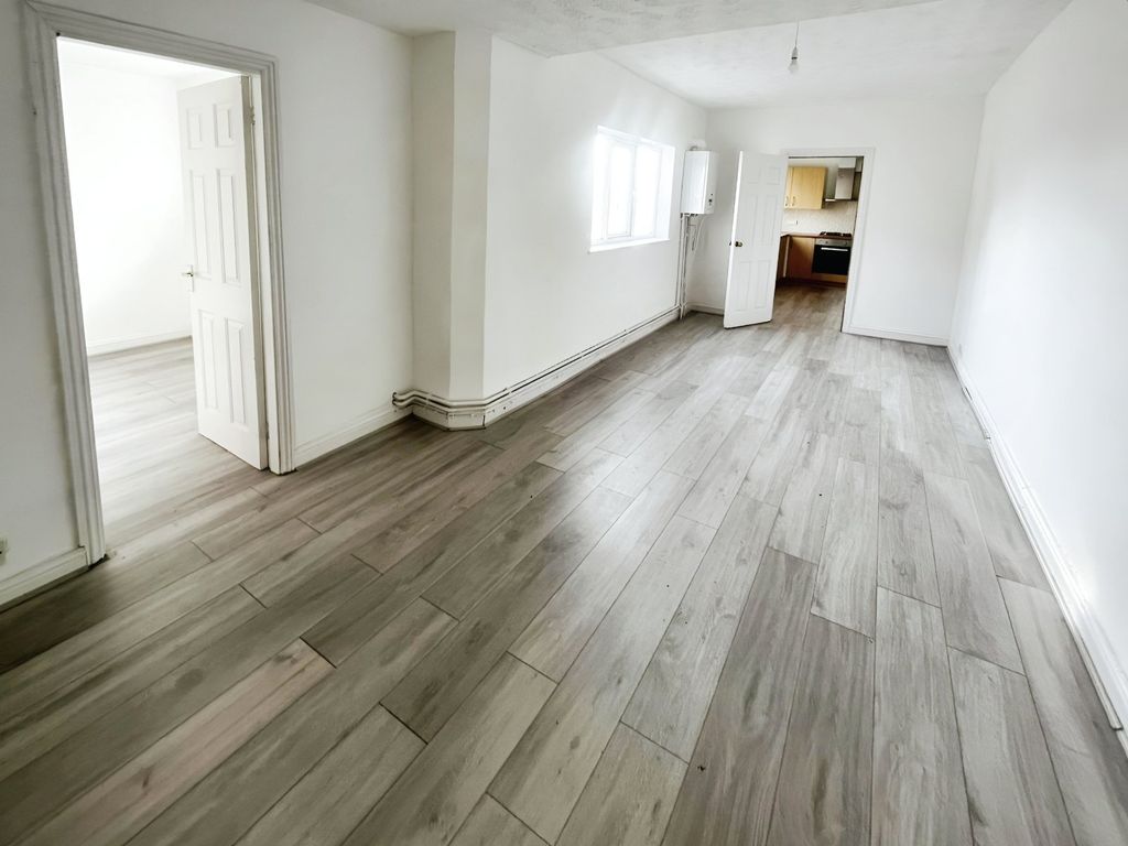 Property photo 3 of 10 Picture No. 01