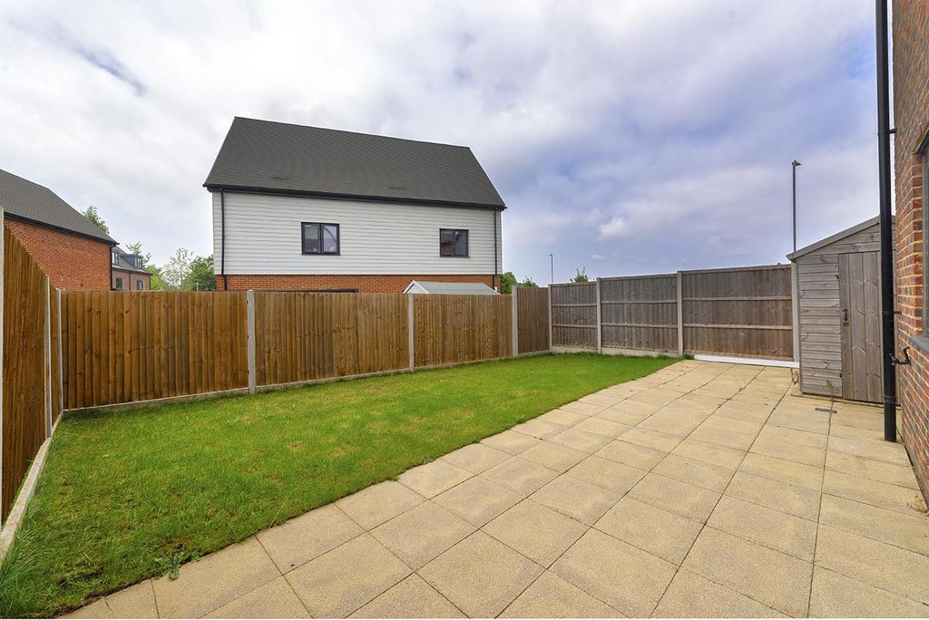 Property photo 2 of 15 Garden