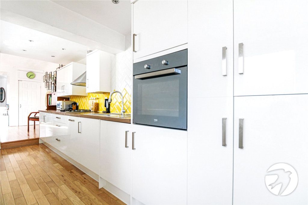 Property photo 3 of 10 Picture No. 17