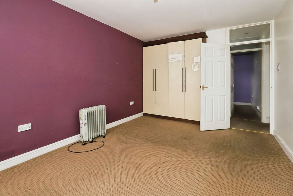 Property photo 2 of 19 Pbox-Img.Jpg