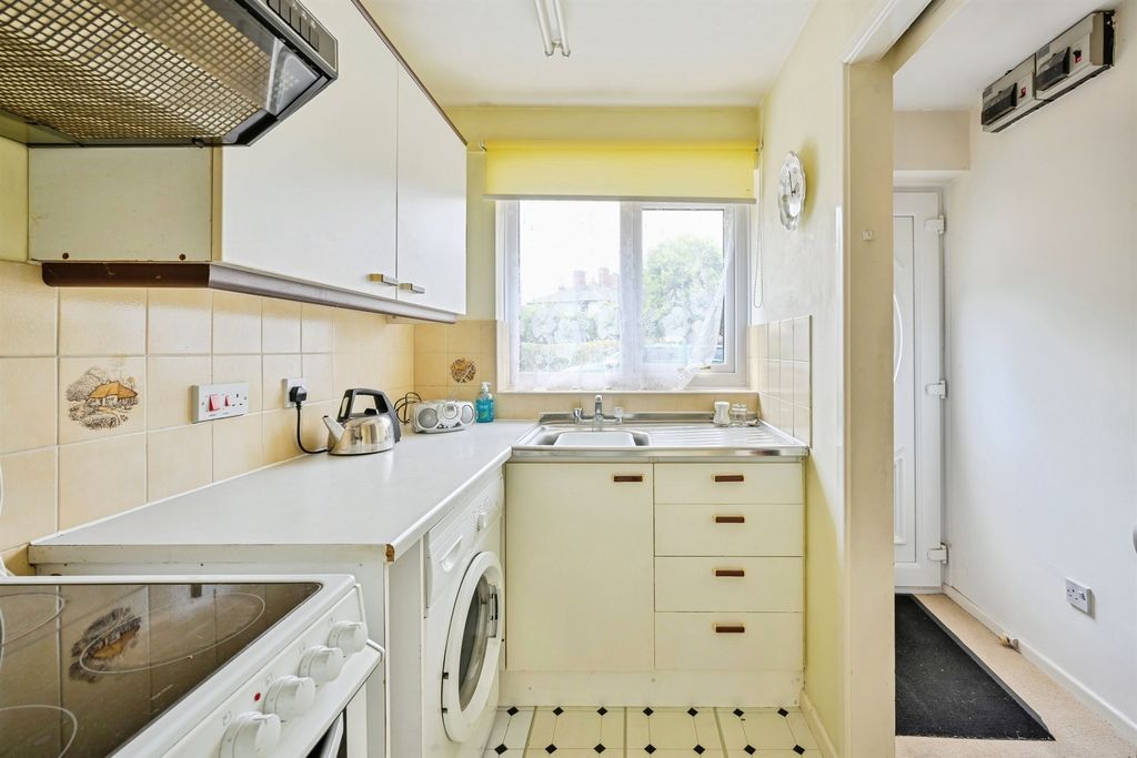 Property photo 3 of 17