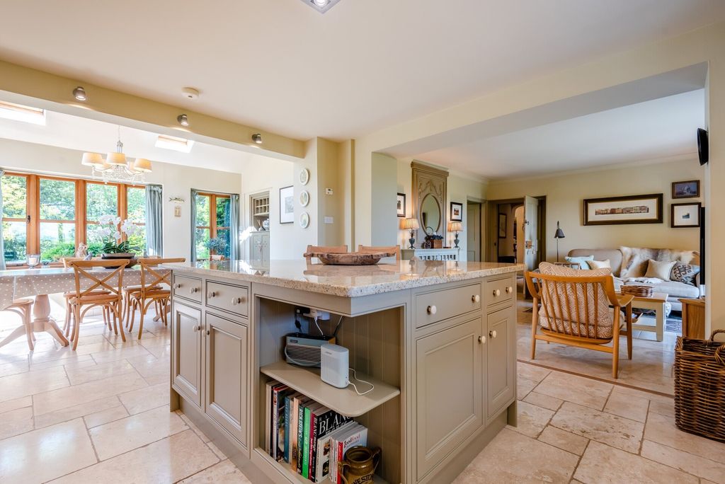 Property photo 2 of 56