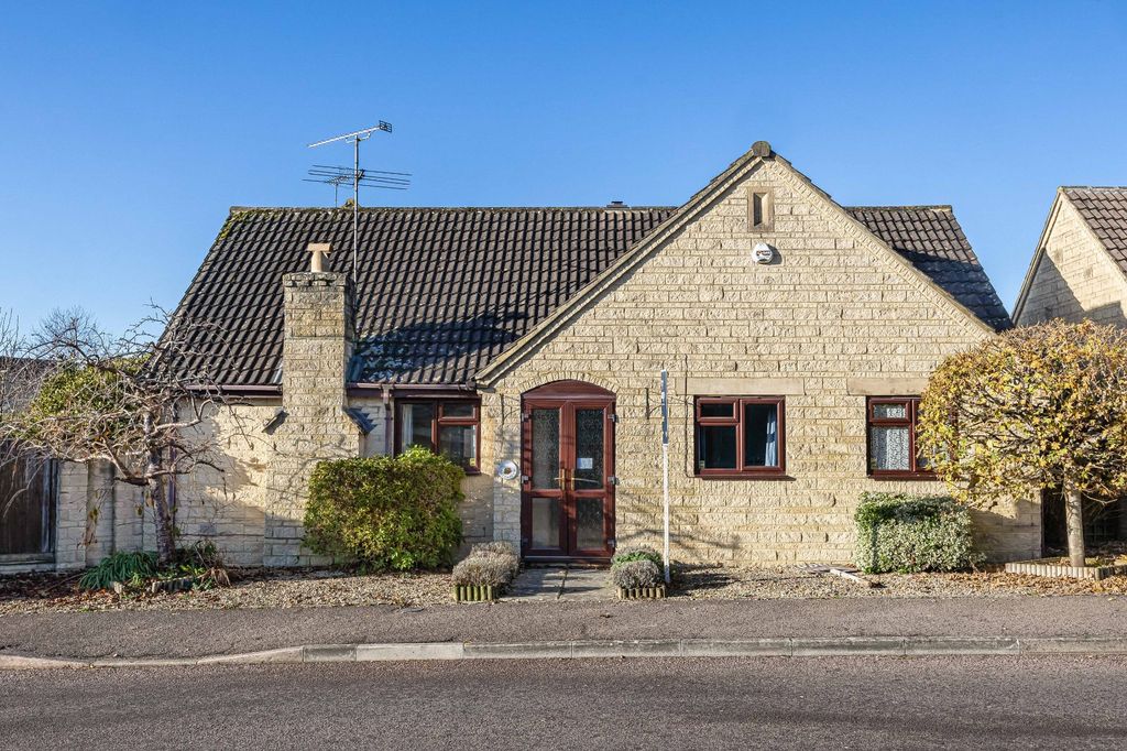 Property photo 1 of 18 Picture No. 05