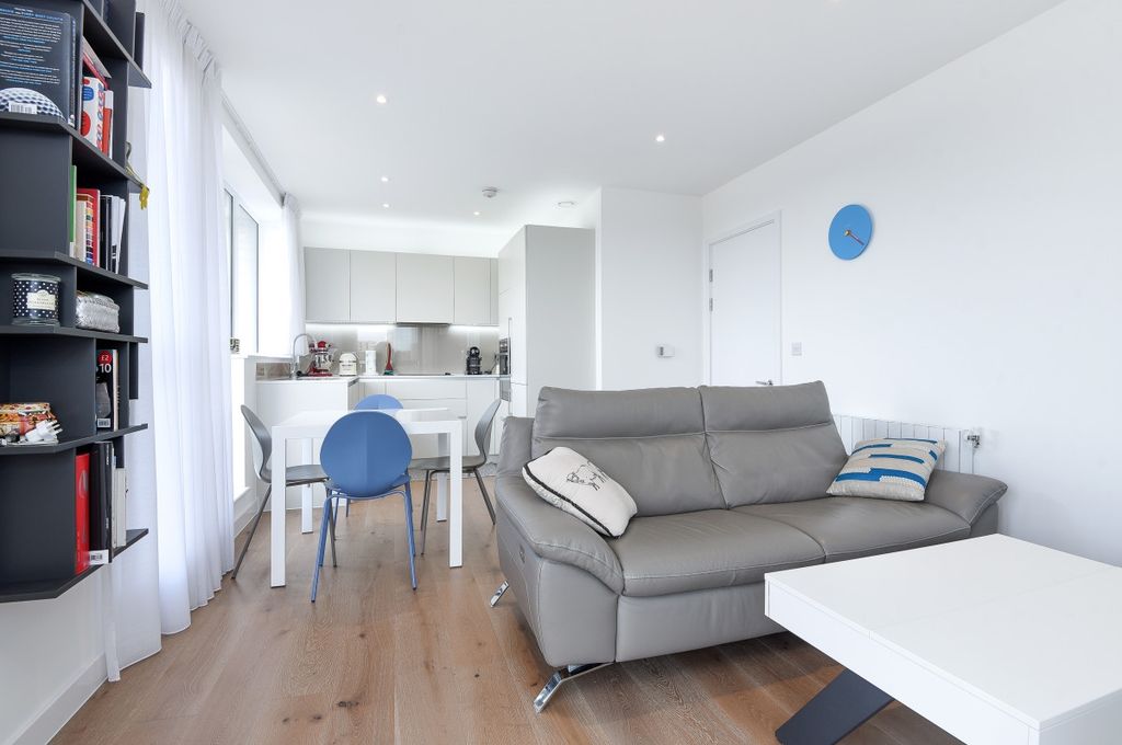 Property photo 2 of 14 209933 (2)c