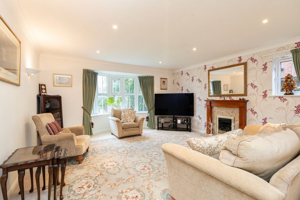 Property photo 2 of 15