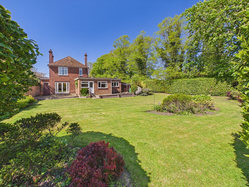 Property photo 2 of 33