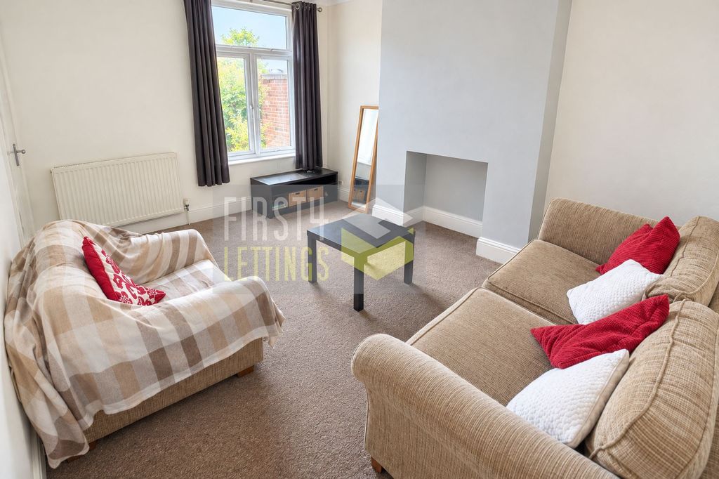 Property photo 1 of 10 Photo 10