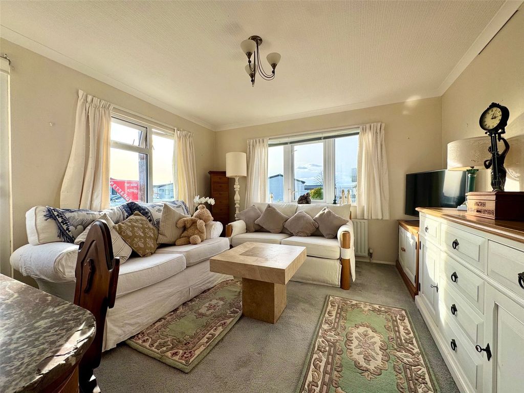 Property photo 2 of 7 Picture No. 04