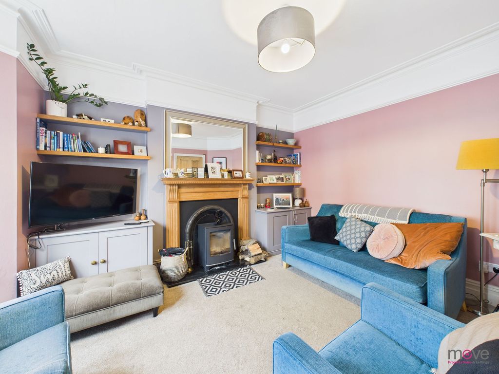 Property photo 3 of 19