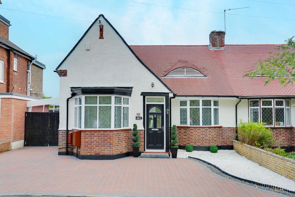Property photo 1 of 26