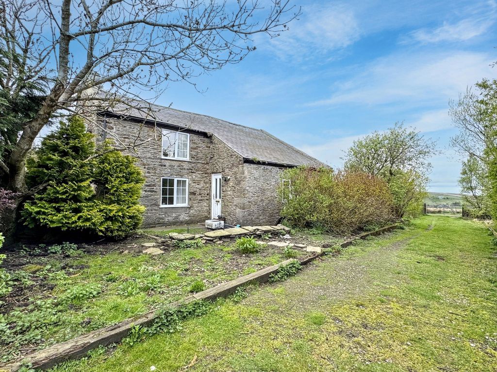 Property photo 1 of 27