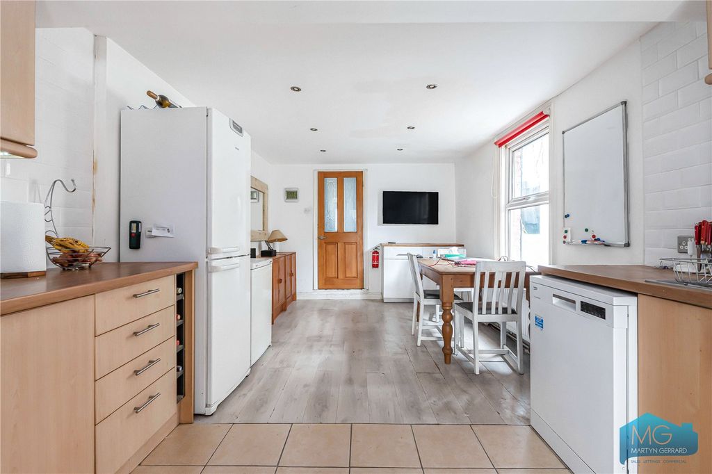 Property photo 3 of 19 Picture No. 09