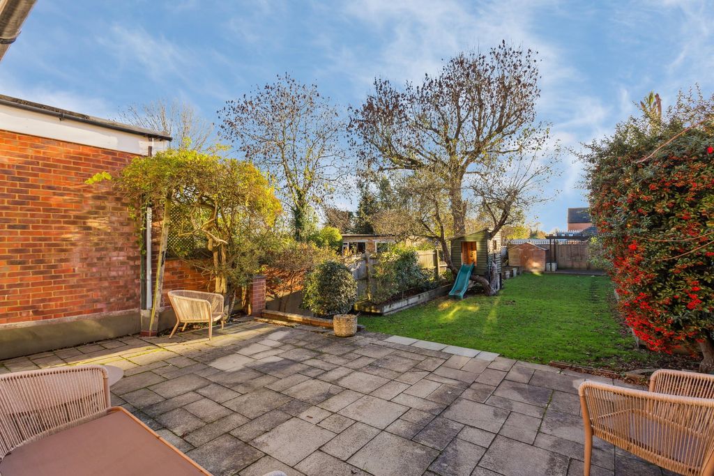 Property photo 2 of 12