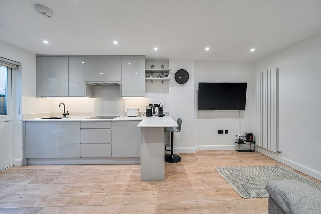 Property photo 1 of 15 Kitchen