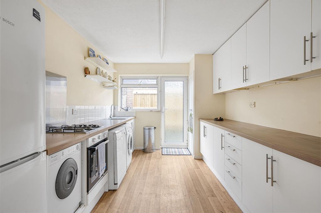Property photo 3 of 16 Kitchen