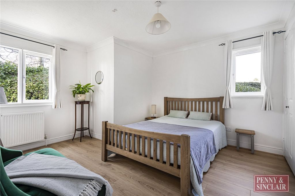 Property photo 2 of 8 Picture No. 10