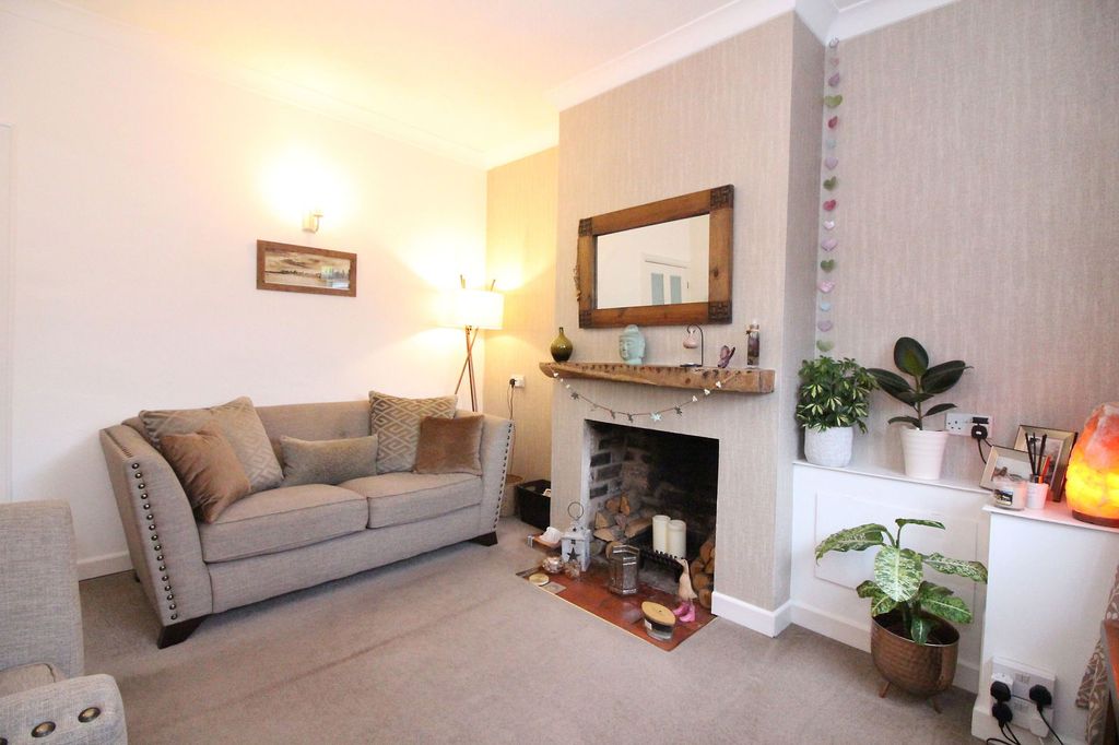 Property photo 3 of 15