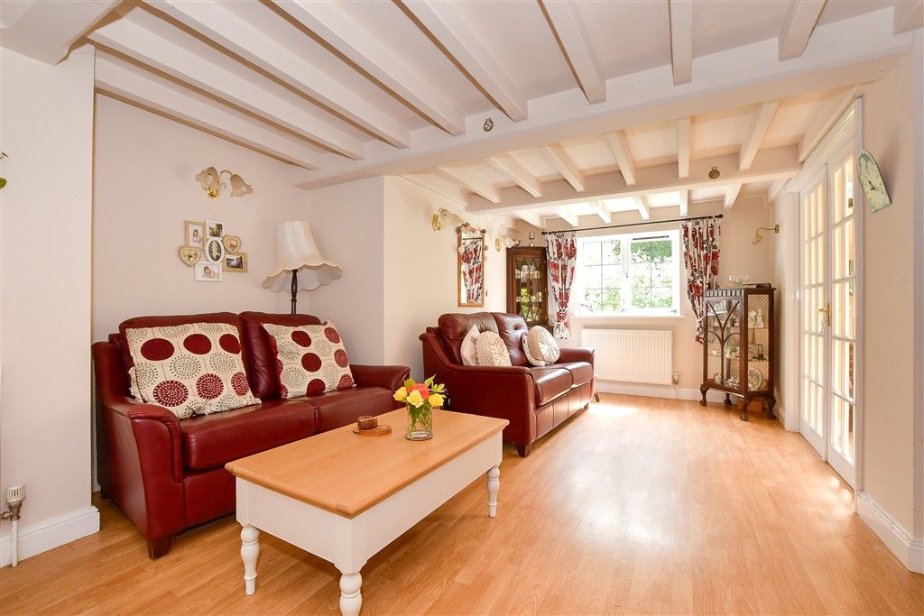 Property photo 3 of 17 Sitting Room