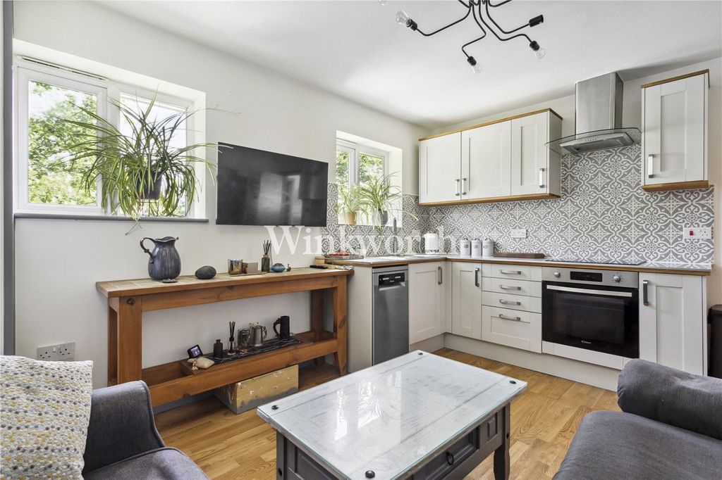 Property photo 1 of 10 Picture No. 04
