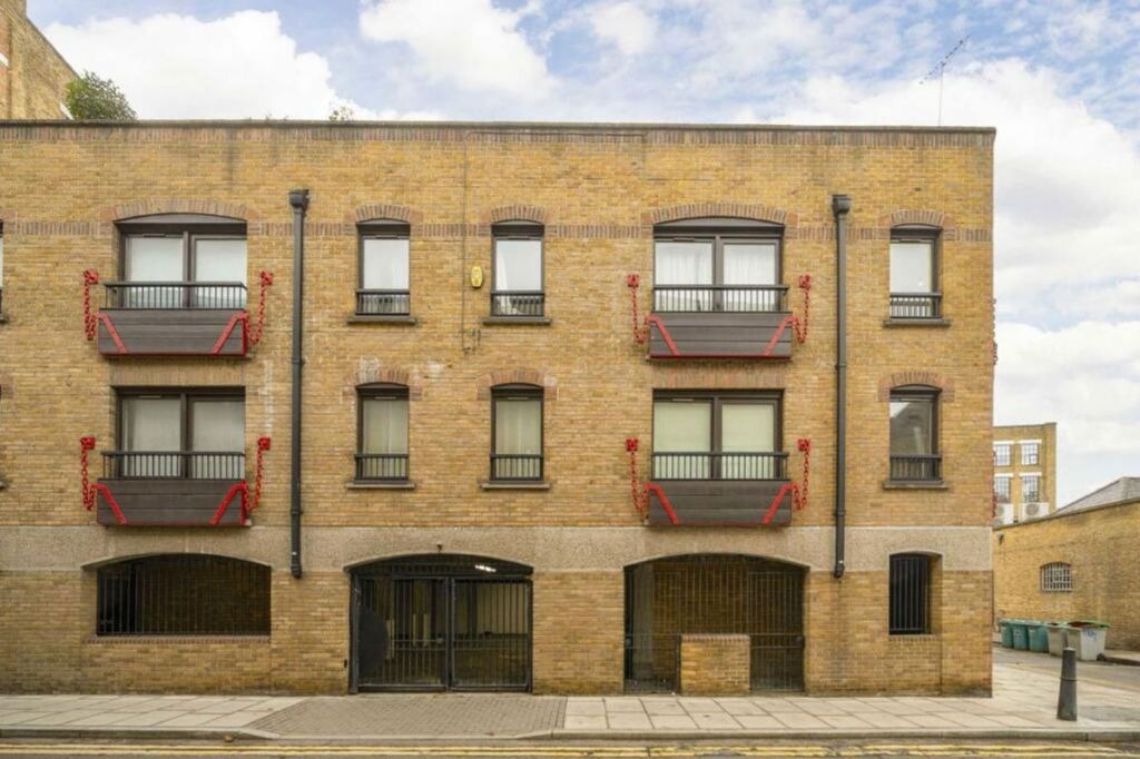 Property photo 1 of 7