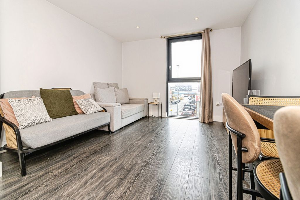 Property photo 2 of 13 Photo