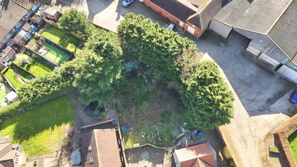 Property photo 3 of 4 4931205